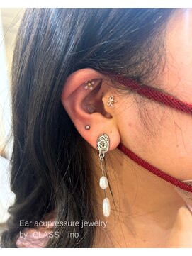 クラス リノ(CLASS lino) ピアスとの相性も◎な耳つぼジュエリー☆