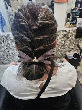 サイミ(SAIMI) バレイヤージュ風ヘアセット