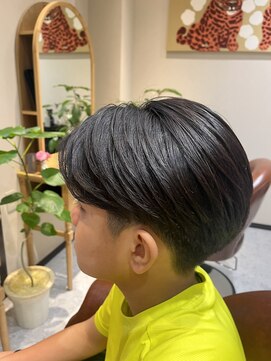 コーシェリ(Koselig) スクールカット