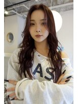 ルーム(Loom.) 顔周りカット レイヤーカット ボルドーカラー