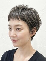 シオミエイチ タイムレス 垂水(shiomi H timeless) 【40代のセシル】やわらかレイヤー×コンパクト
