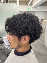 トラスト ザ バーバー 東京駅八重洲店(TRUST the Barber) ツイストスパイラルパーマ/センターパート/メンズパーマ