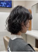 ラフに動く大人のウェーブボブ