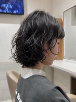 ピークアブー アヴェダ ギンザシックス(PEEK-A-BOO AVEDA GINZASIX) ラフに動く大人のウェーブボブ