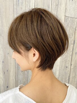 フロリタ(florita) 大人可愛い♯20代30代40代♯耳かけ前下がり暗髪ショートボブ