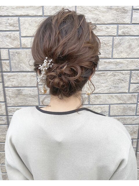 シニヨン　結婚式　ヘアアレンジ