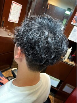 ヒロギンザ 新橋日比谷口店(HIRO GINZA) 緩めツイストパンチパーマ