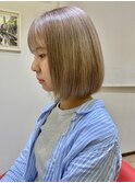 20代30代大人可愛いグレージュ前下がりボブ