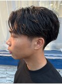 ニュアンスパーマセンターパートコンマヘアツーブロック