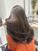スティロ(stylo)&nbsp;レイヤーカットハイライトショートヘアイルミナカラーオージュア