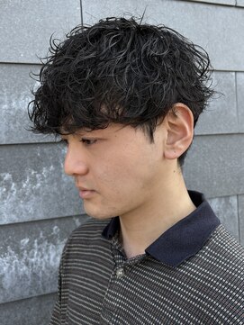 ヒュイル バイ ニアウ(Hwyl by Niau) メンズマッシュシャドウパーマスパイラルパーマニュアンスパーマ