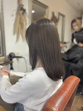 ヘアメイク アンフィ(amphi) 透明感グレージュ