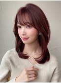 大人の魅力引き立つワインレッドミディアム