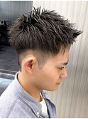 スパイキーショート/アップバング/ツーブロック/メンズ/眉毛