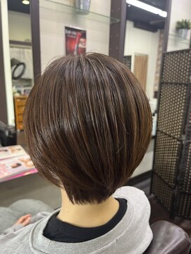 ヘアープレイスルシア(Hair Place Lucia) 秋色ショートボブ