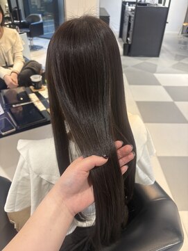 イワイナゴヤ(i i -IWAI NAGOYA-) 初カラーにもオススメ◎艶ブラウン