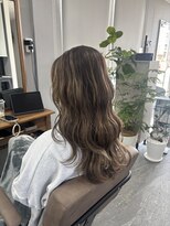 リイ(Lii)&nbsp;レディース　ロング　ハイライト　ベージュ　デザイン　ブリーチ