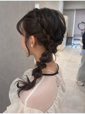 どのシチュエーションにもぴったり！編み下ろしヘア