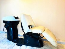 エムルーセント(M'lucent)の雰囲気（まるでベットのようなシャンプー椅子で心地よい至福のひと時を☆）