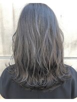 キラ 渋谷(KILLA)&nbsp;無造作カールイルミナカラー前髪ボブディ丸みショート_北間