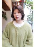 《e's中目黒/代官山美容室》クールな印象の長め前髪×外はねボブ