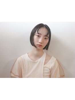 印象を左右する顔周りのカット。ミリ単位までこだわった絶妙なバランスでトレンドのお洒落スタイルに―。