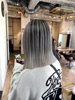 ヘアスペース リズム グリーン(Hair space Rizm green) バレイヤージュ