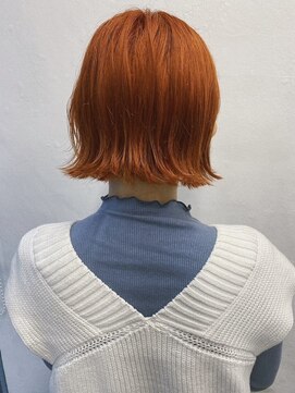 シーカ ニカイ(siika NIKAI) アプリコットオレンジカラー　こなれミディ