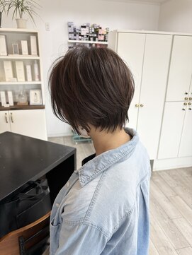 フォクシー(Foxy) 20代30代40代大人50代ショート×小顔カット抜け感丸みショート