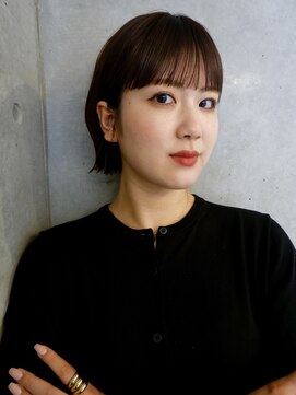 オーオシカシカスペース(OOO YY Space) ワイドバングボブ/暗髪カラー