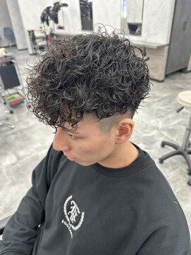 オム ブランシェ(HOMME BLANCHE’) 【AOI】強め短めスペインカール