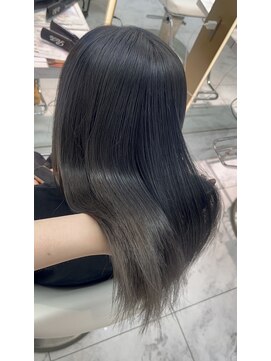 ロンドルピナス 小倉(Lond Lupinus) ミディアムヘア暗めカラー/デザインカラー/フェイスフレーミング