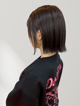 ヘアーメイク グロー(hair make grow) 切りっぱなしボブ 黒髪 20代 ストレート 艶髪 外ハネボブ 20代