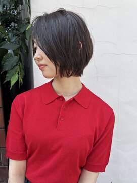 アミュレ(Amule) ショートボブ、オリーブブラウン、くびれ