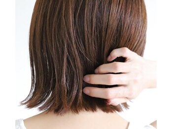 牛田の美容室 ディーゼル(DiESEL)の写真/DiESELオリジナルカット技法◎お客様のご要望を前提にくせや生え方、毛流等を考慮してベストな状態で施術。