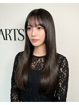 ハーツオオサカ(HE:ARTS OSAKA) 上品にまとまるナチュラル艶ロング
