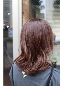 エコルアヘアー 西口(ecolua hair)の写真/グレイカラーをおしゃれに楽しめる！ダメージレスな施術で、あなたの美しさを最大限引き出します◇