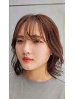 ビロード ヘアー(Veludo hair)&nbsp;前髪のフリンジカールがアクセントの愛されミディ