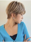 くびれ×抜け感ショート