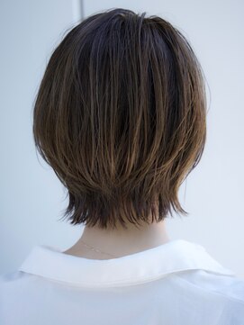 エインアンリー 表参道(AIN.ANLY.) 前髪なし外はねウルフボブ20代30代40代【AIN.表参道】川原大地