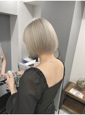 ホワイトベージュ