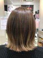 アズール 草加(azule) ベージュ グラデーションカラー ブリーチ