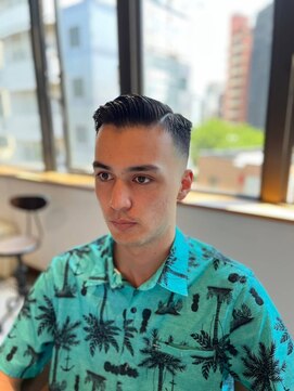 リバレッジ 広尾(Leverage) 外国人風大人七三フェード：Taishin  Omura