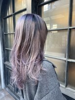 フィル 横浜(fil) ロングレイヤー_オリーブベージュレイヤーカットウェットヘア