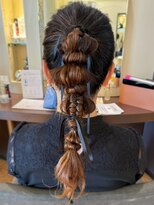 ラシェンテ エイジア 高槻(La Sente Aja)&nbsp;ポニーテールアレンジ