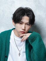 アルファ 新宿(alpha)&nbsp;フェザーパーマ/ブルーブラック/刈り上げセンターパート[新宿]