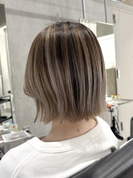 ラック(LUCK) バレイヤージュ/船橋/くすみベージュ/細めハイライト