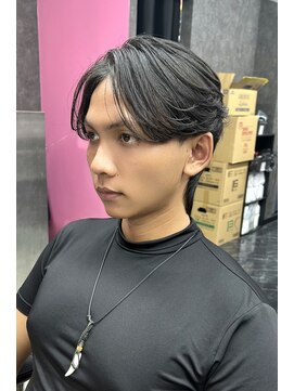 スライバイリアオオサカ(Sly By Ria OSAKA) ～毛流れセンターパートウルフ～【大阪】【梅田】