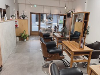 ラディウム リオリゴ(raddium RE origo)の写真/少人数のこだわりサロン★歴10年以上のベテランスタイリストが"マンツーマン"で施術します