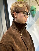 ヴヴ(Bub)&nbsp;ブリーチ ミルクティーベージュ アッシュ ツーブロック 20代